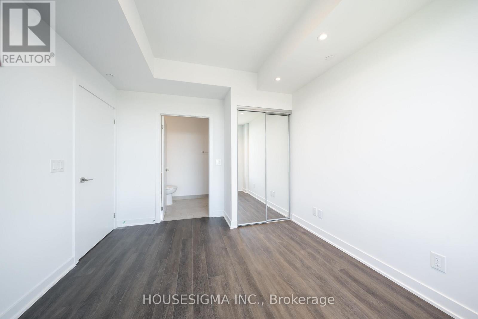 2201 - 1928 Lake Shore Boulevard W, Toronto, Ontario  M6S 0B1 - Photo 3 - W12490574