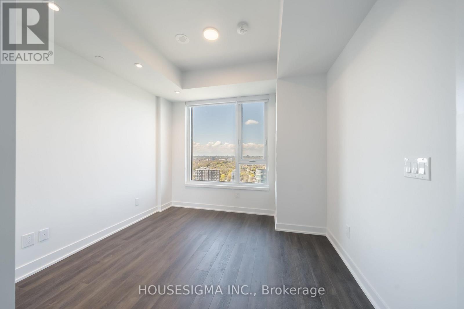 2201 - 1928 Lake Shore Boulevard W, Toronto, Ontario  M6S 0B1 - Photo 4 - W12490574