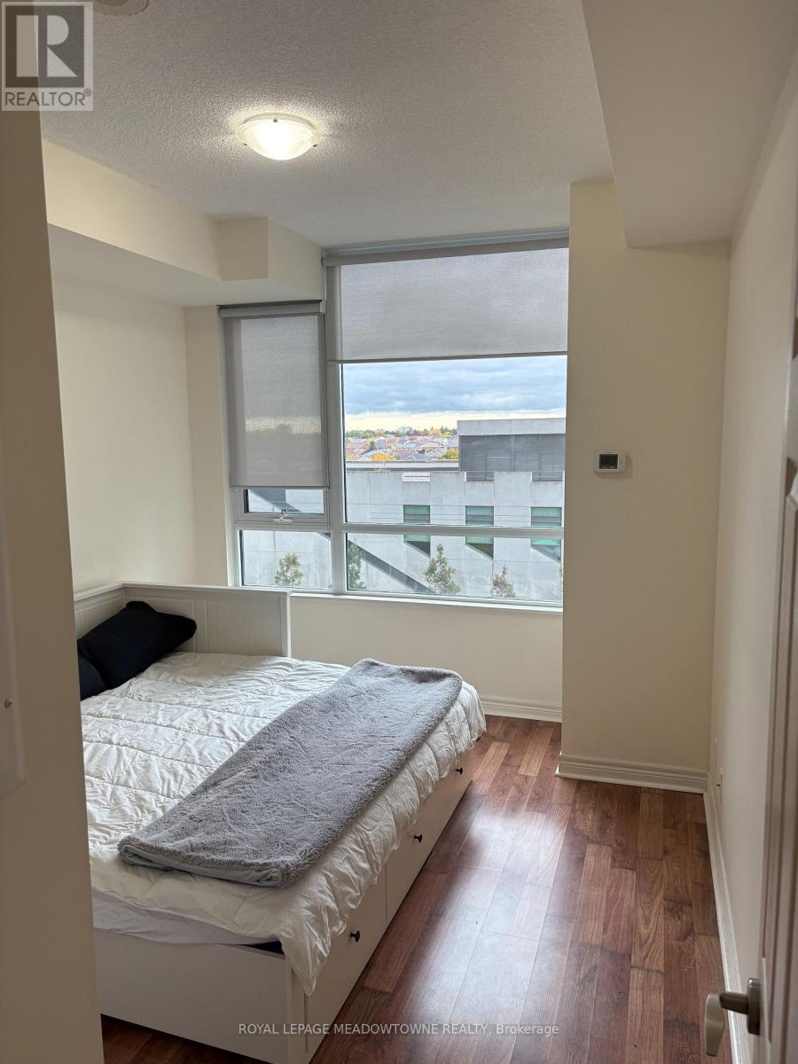 512 - 339 Rathburn Road W, Mississauga, Ontario  L5B 0K6 - Photo 3 - W12490582