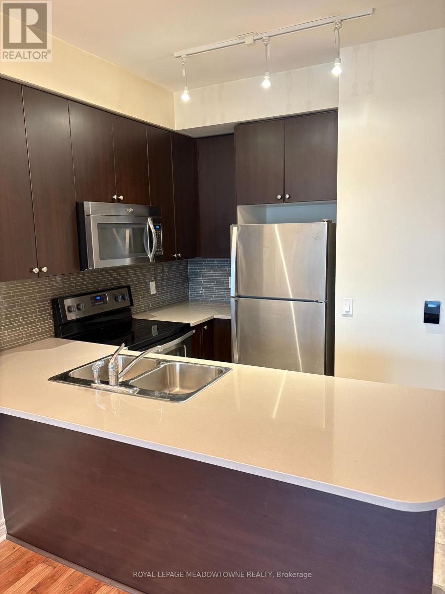 512 - 339 Rathburn Road W, Mississauga, Ontario  L5B 0K6 - Photo 6 - W12490582