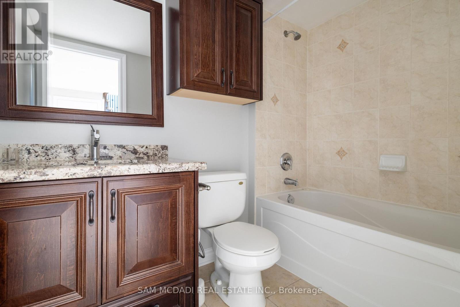 5572 Trailbank Drive, Mississauga, Ontario  L5M 0H8 - Photo 34 - W12490586