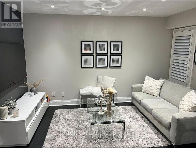 Th99 - 9 Windermere Avenue, Toronto, Ontario  M6S 5A4 - Photo 3 - W12490594