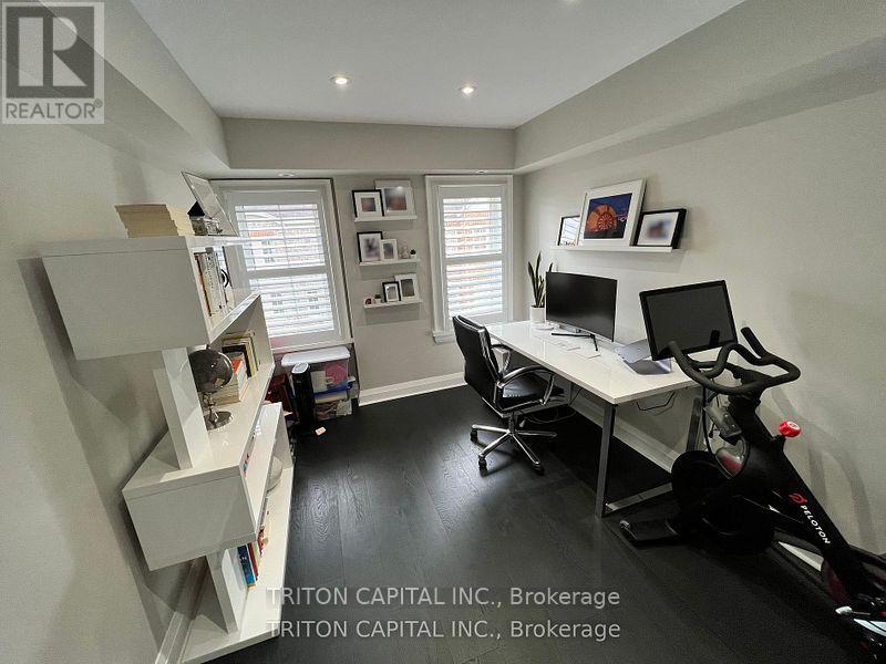 Th99 - 9 Windermere Avenue, Toronto, Ontario  M6S 5A4 - Photo 6 - W12490594