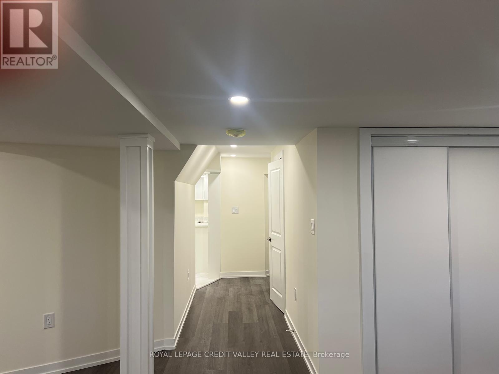 4 Lafleur Court, Brampton, Ontario  L6Y 3L8 - Photo 14 - W12490604