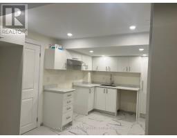 4 LAFLEUR COURT, Brampton, Ontario