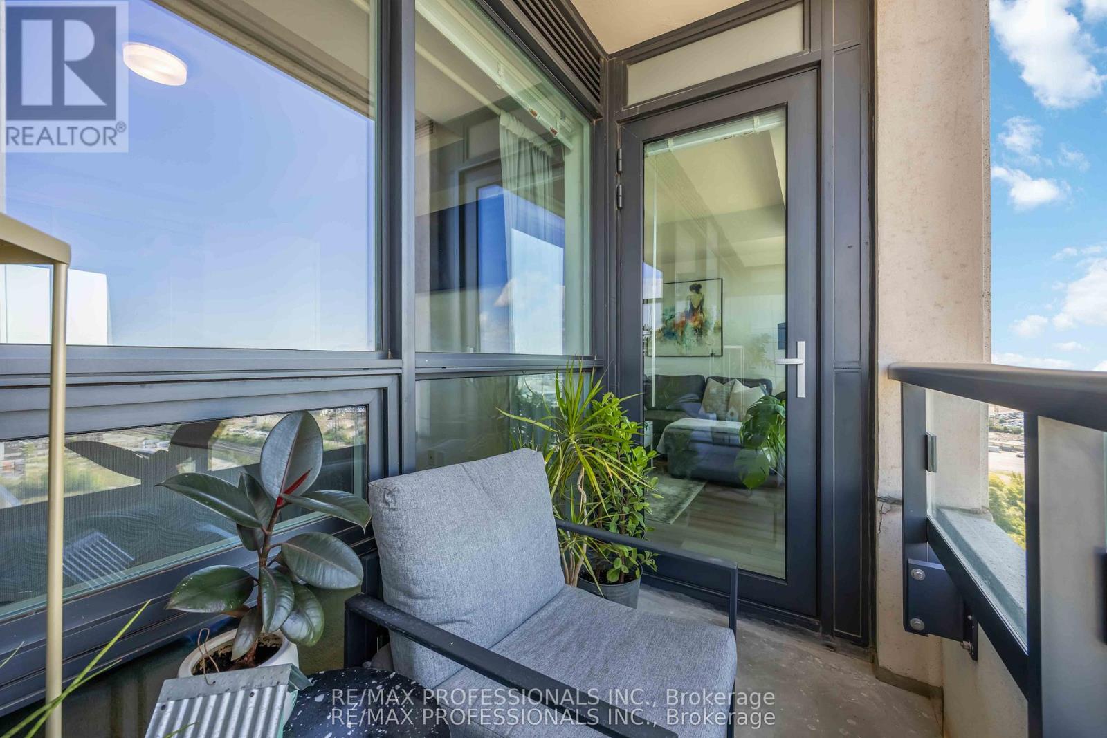 1310 - 20 Thomas Riley Road W, Toronto, Ontario  M9B 1B1 - Photo 19 - W12490610