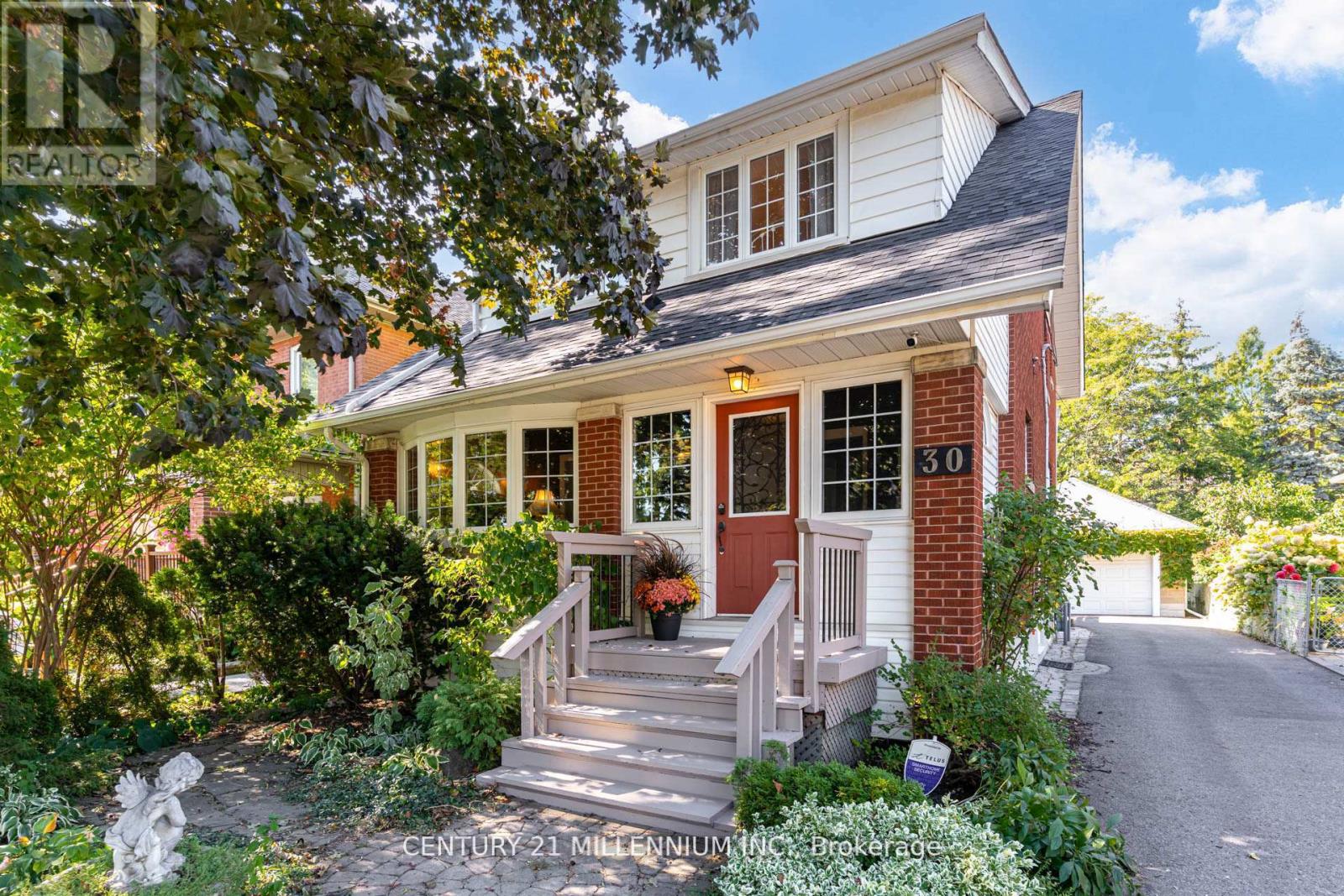 30 FREDERICK STREET, Brampton, Ontario