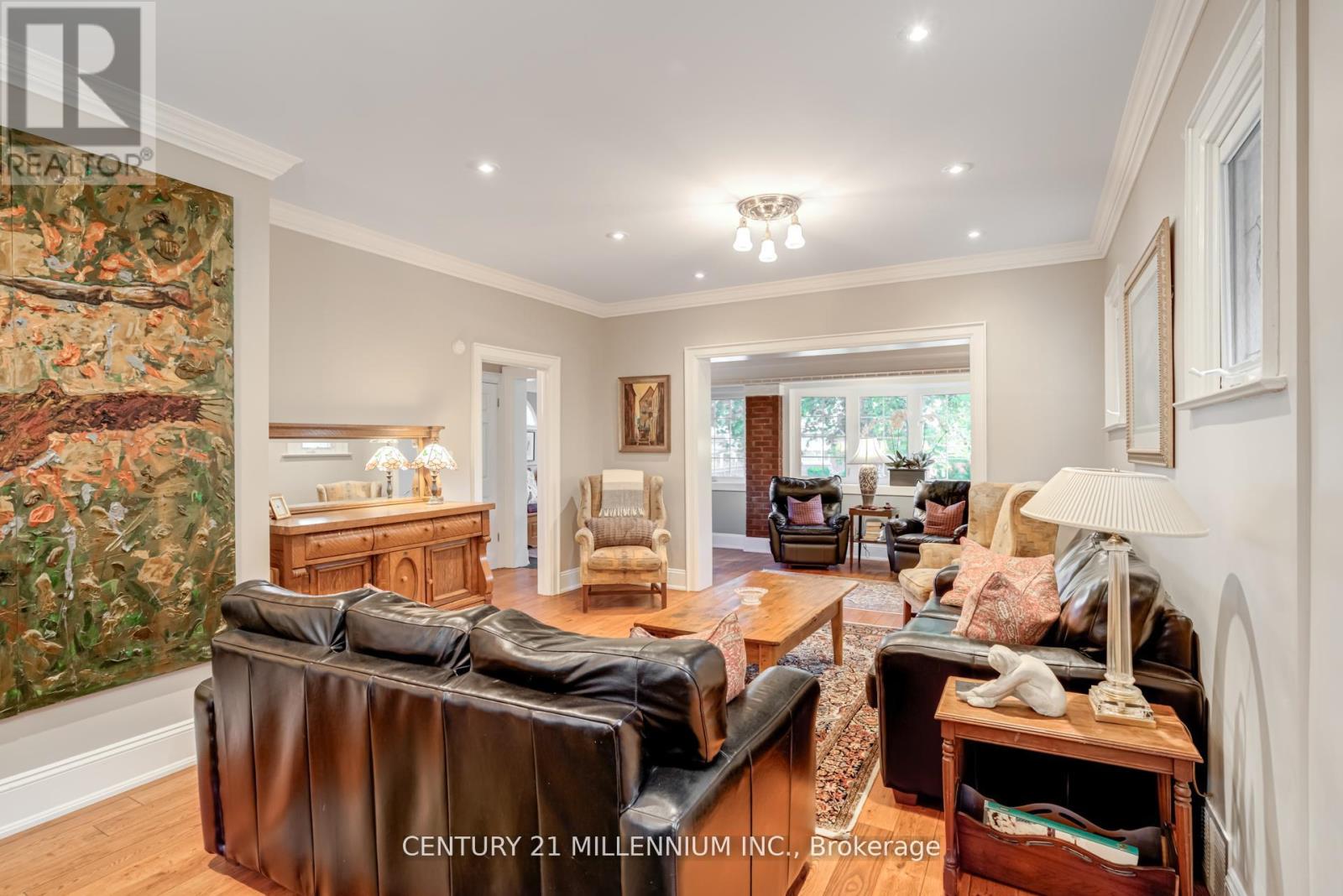 30 Frederick Street, Brampton, Ontario  L6Y 1G4 - Photo 10 - W12490620