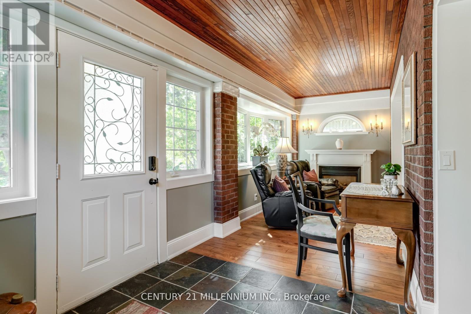 30 Frederick Street, Brampton, Ontario  L6Y 1G4 - Photo 5 - W12490620