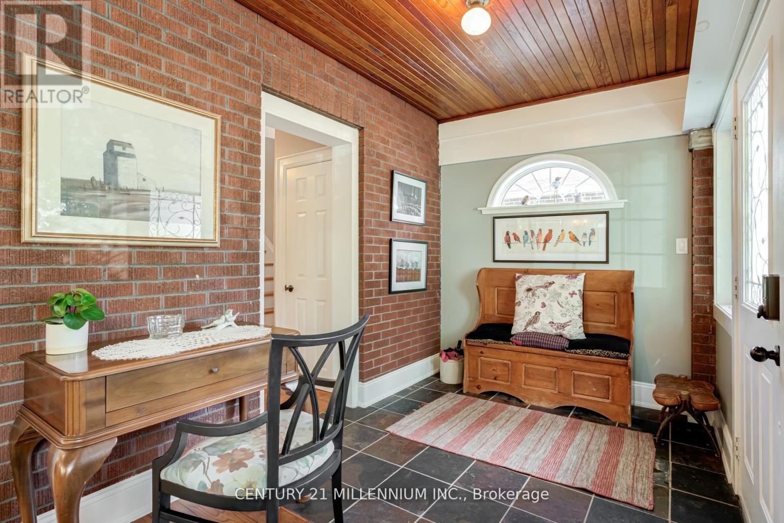 30 Frederick Street, Brampton, Ontario  L6Y 1G4 - Photo 6 - W12490620