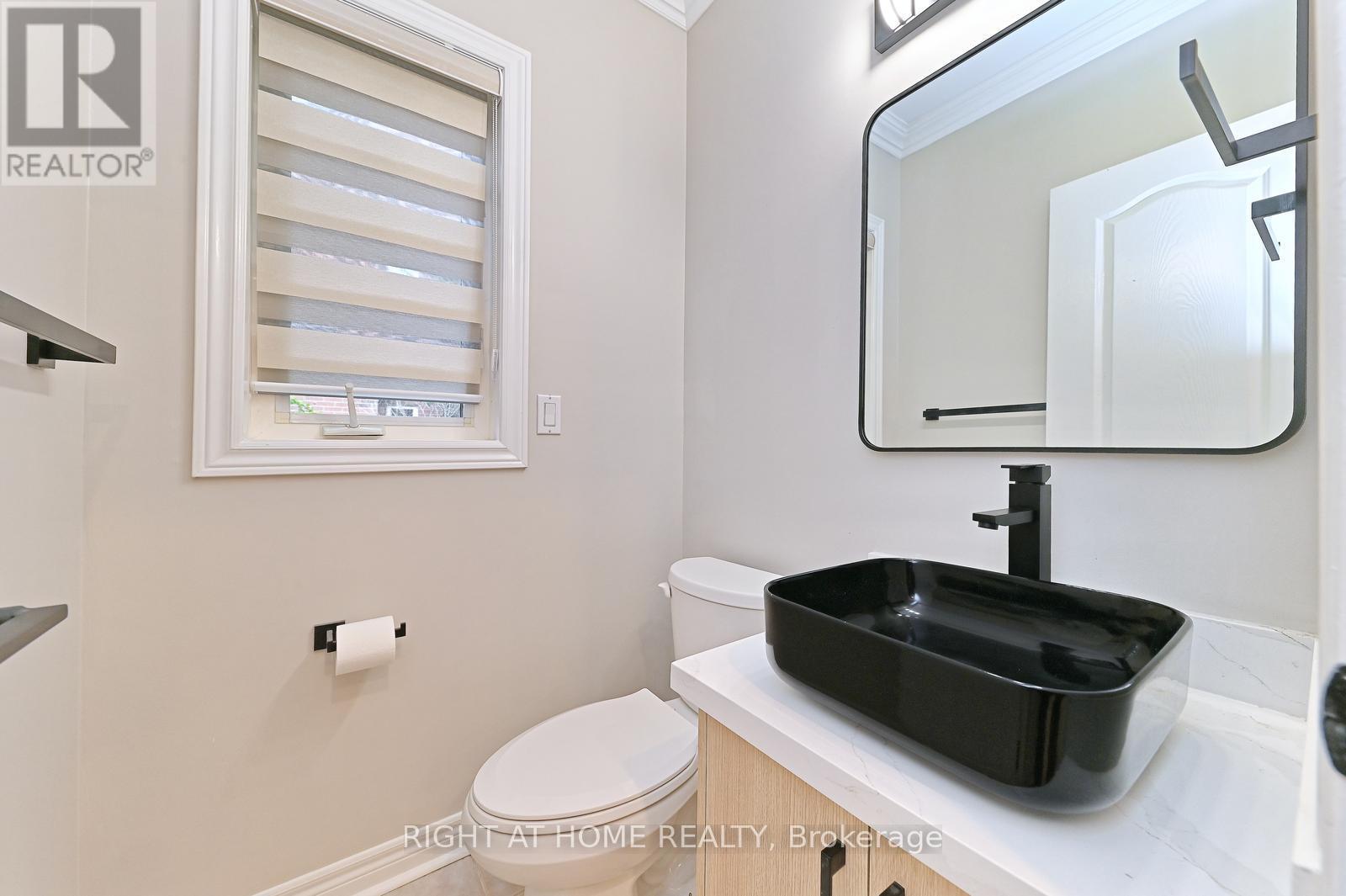 6843 Campbell Settler Court E, Mississauga, Ontario  L5W 1B3 - Photo 26 - W12490624