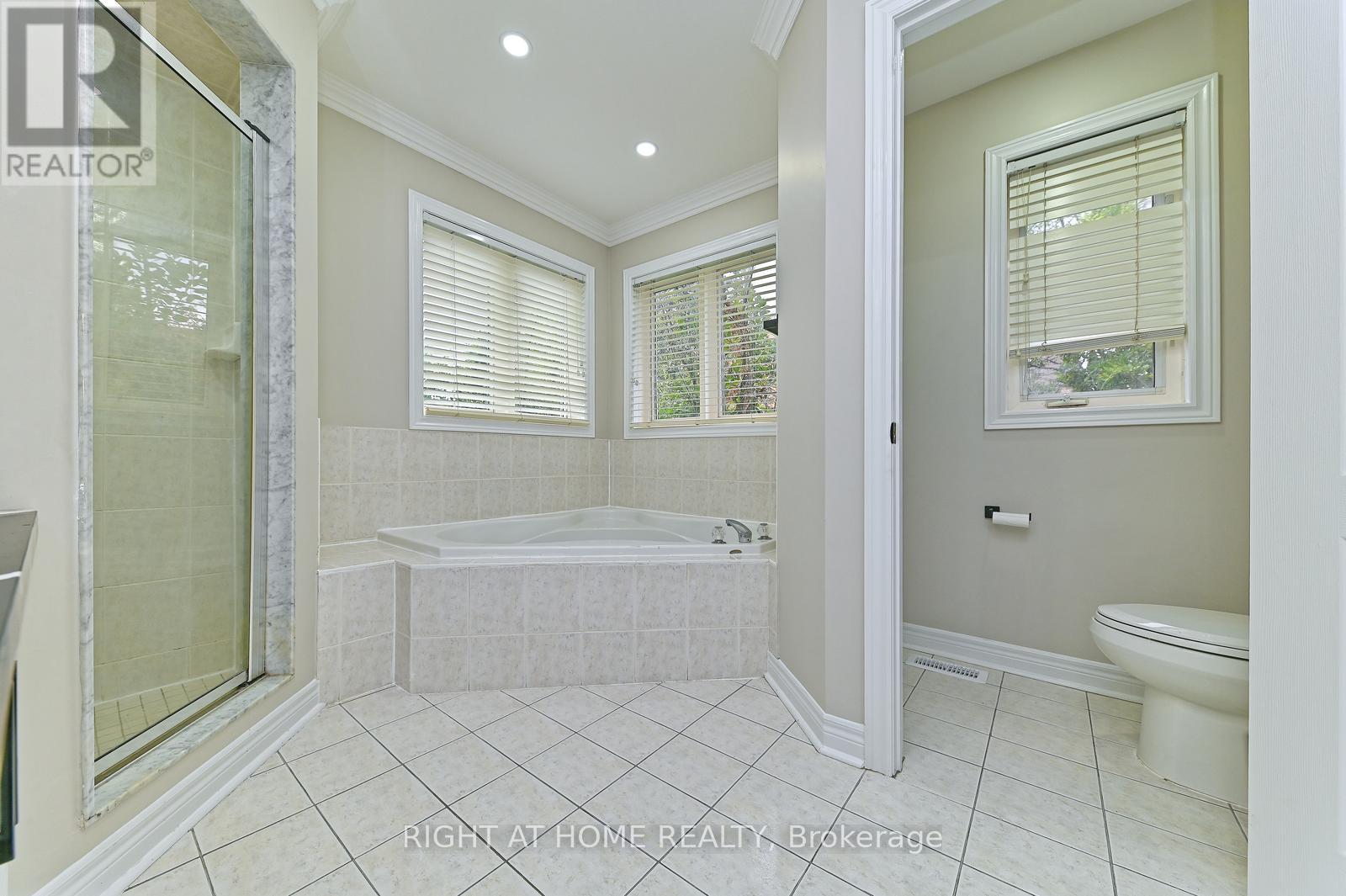 6843 Campbell Settler Court E, Mississauga, Ontario  L5W 1B3 - Photo 36 - W12490624