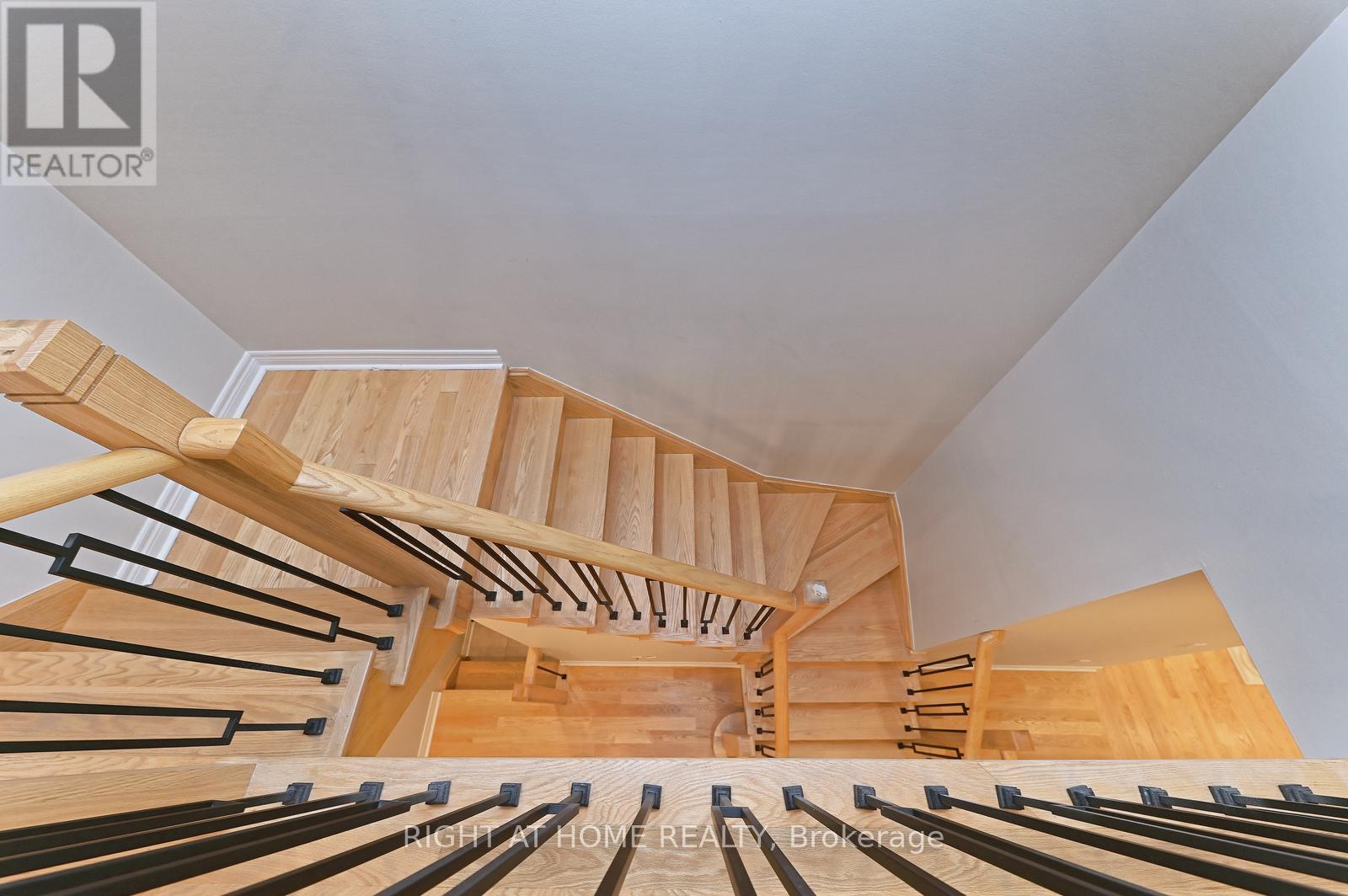 6843 Campbell Settler Court E, Mississauga, Ontario  L5W 1B3 - Photo 45 - W12490624