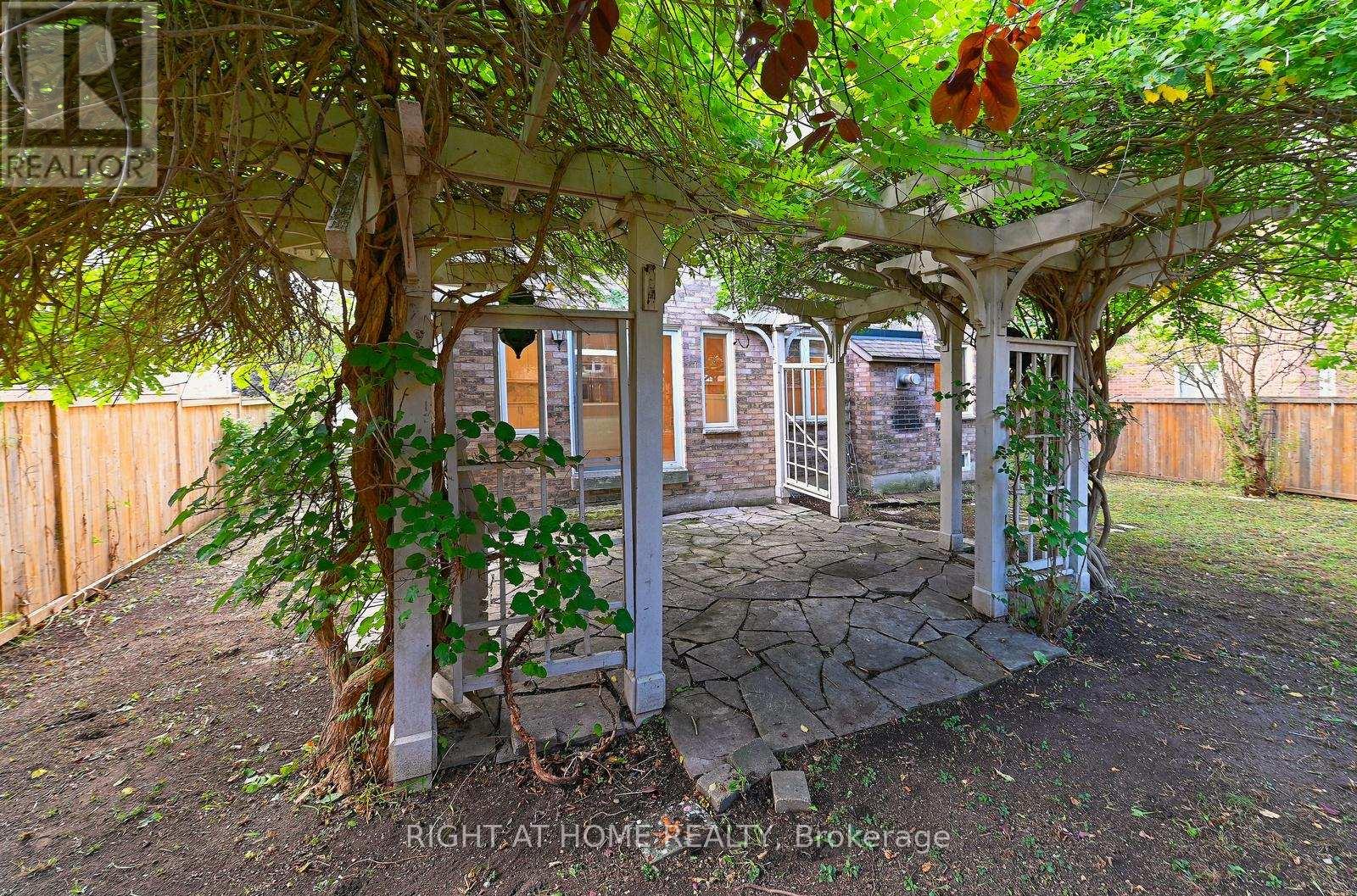 6843 Campbell Settler Court E, Mississauga, Ontario  L5W 1B3 - Photo 49 - W12490624