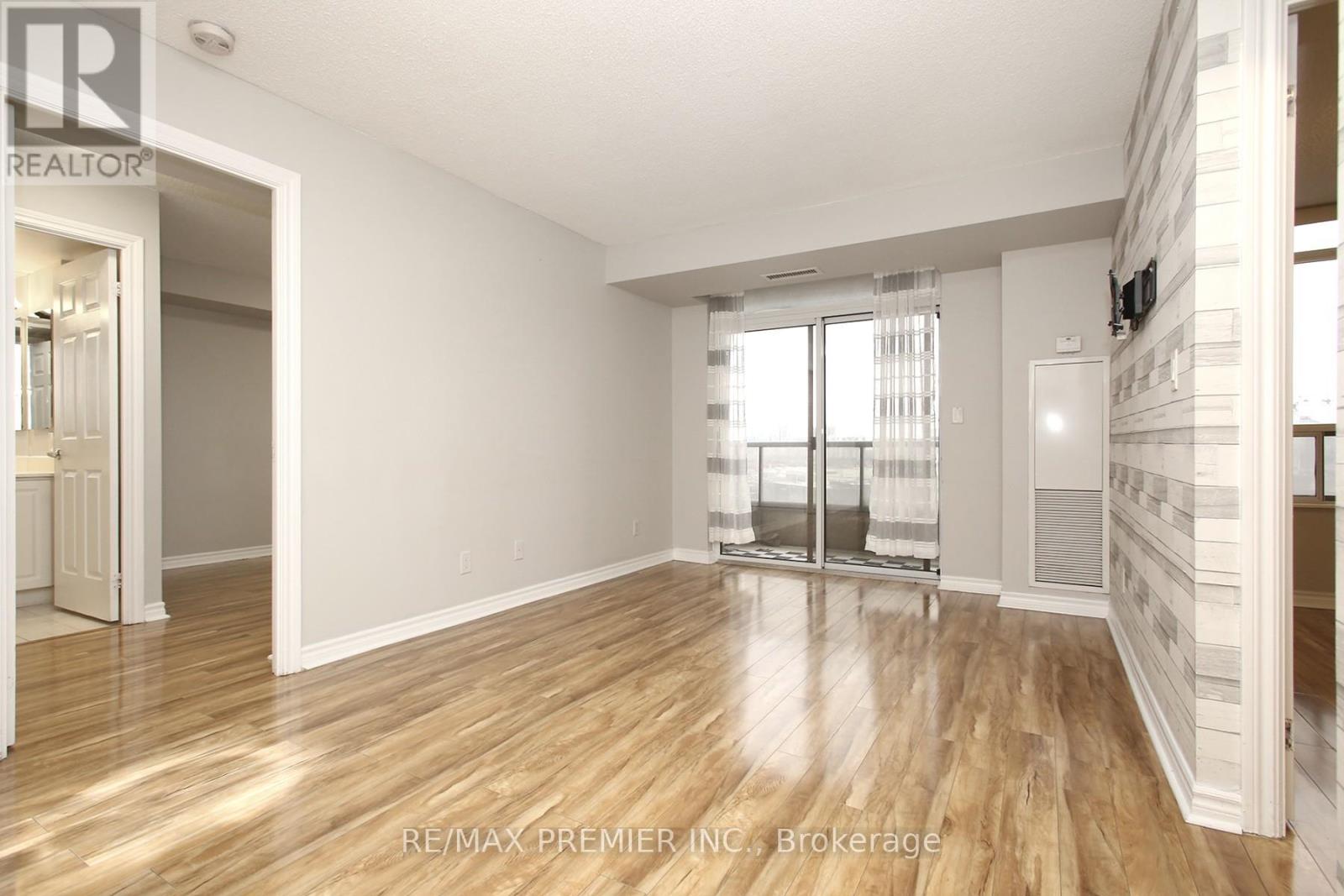 1422 - 3888 Duke Of York Boulevard, Mississauga, Ontario  L5B 4P5 - Photo 14 - W12490630