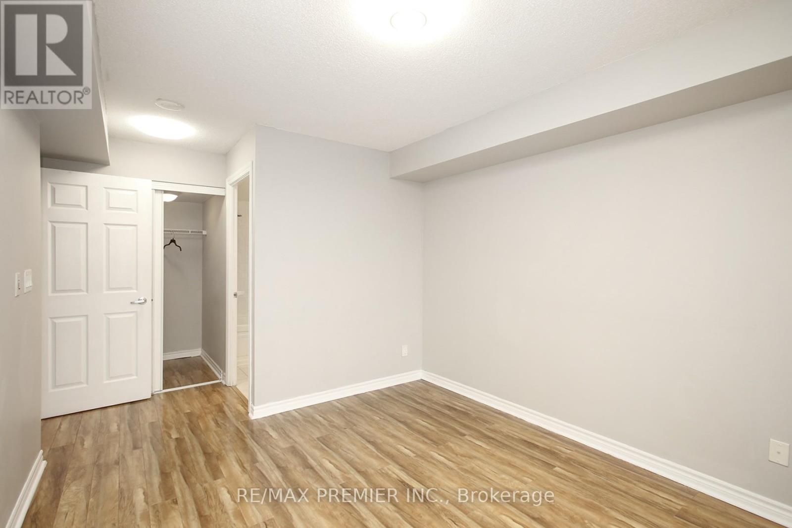 1422 - 3888 Duke Of York Boulevard, Mississauga, Ontario  L5B 4P5 - Photo 20 - W12490630