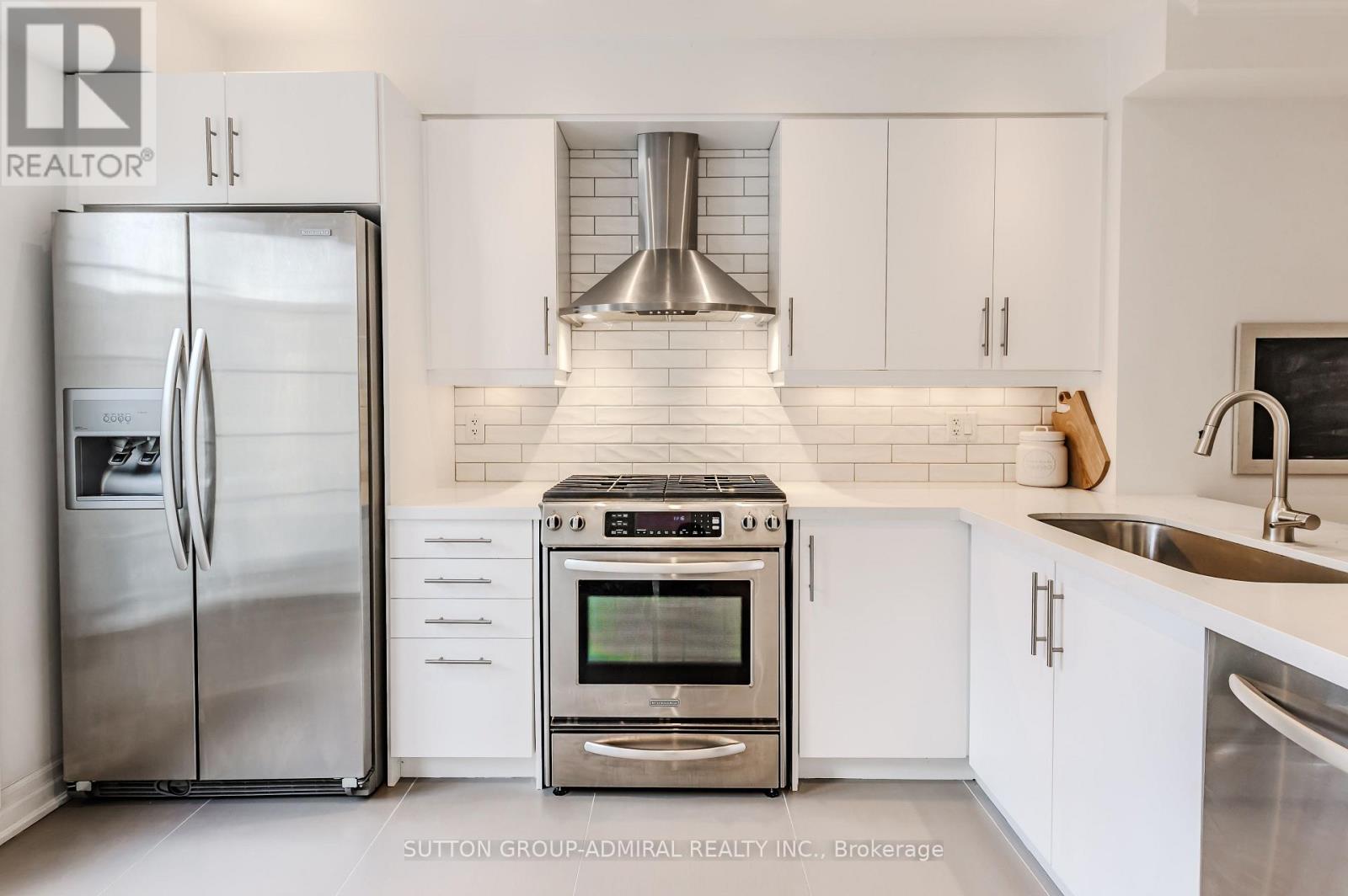 341 Royal York Road, Toronto, Ontario  M8Y 2P8 - Photo 12 - W12490656