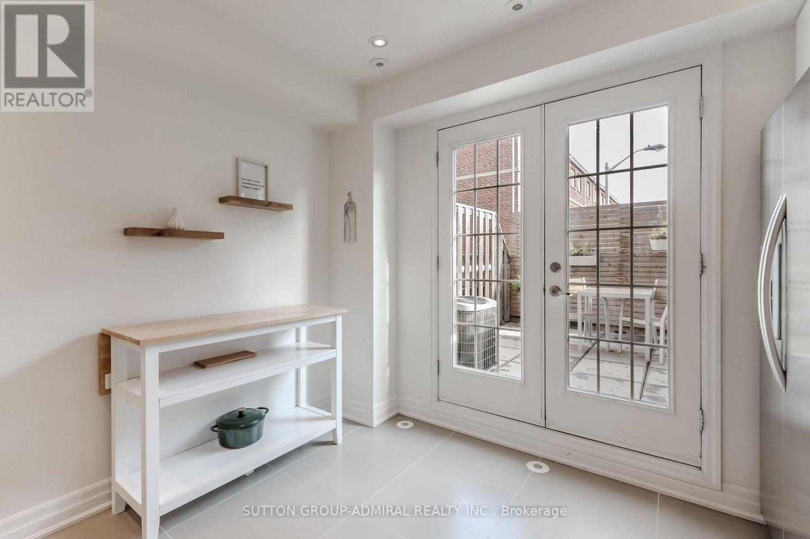 341 Royal York Road, Toronto, Ontario  M8Y 2P8 - Photo 16 - W12490656