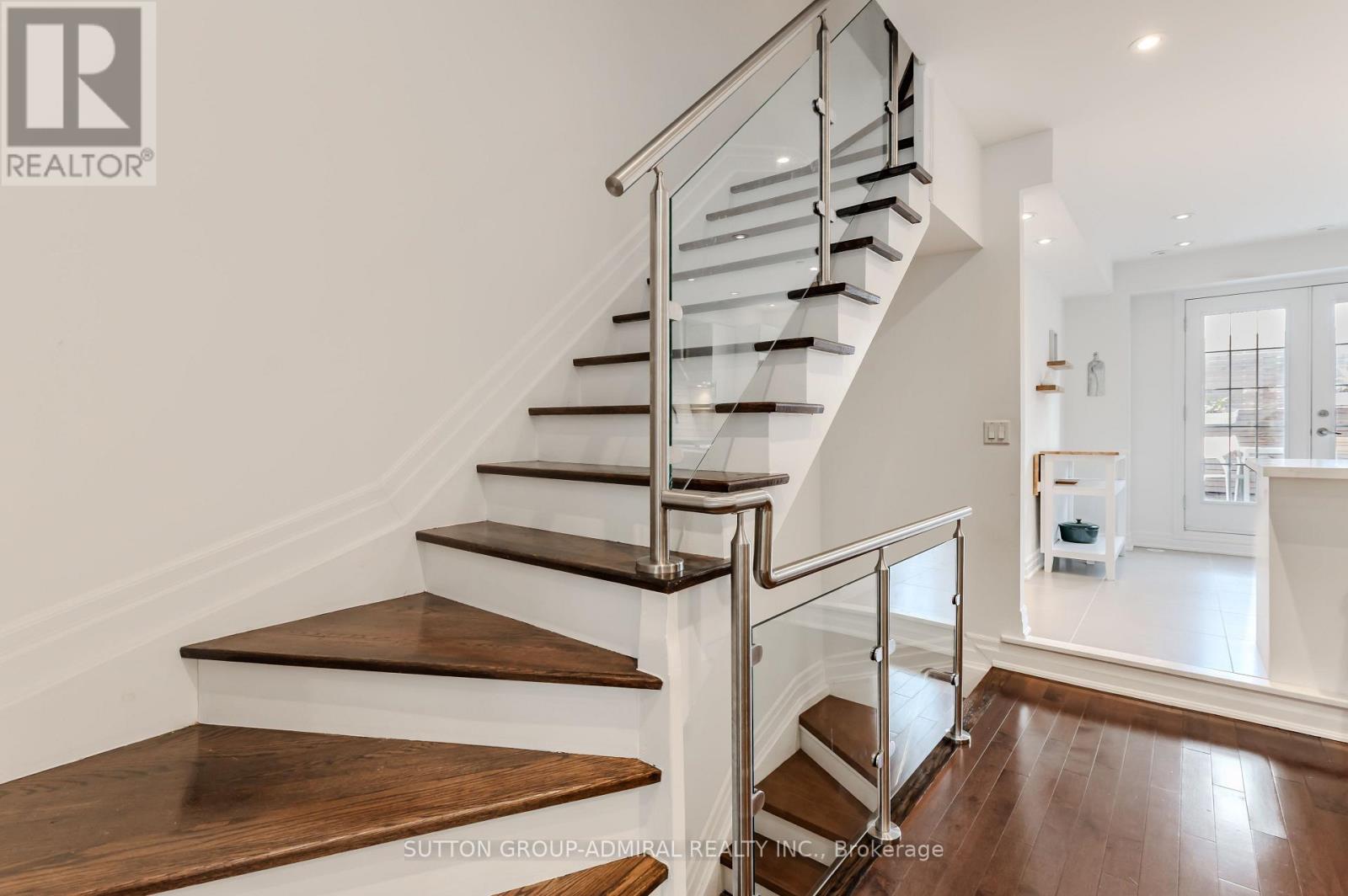 341 Royal York Road, Toronto, Ontario  M8Y 2P8 - Photo 21 - W12490656