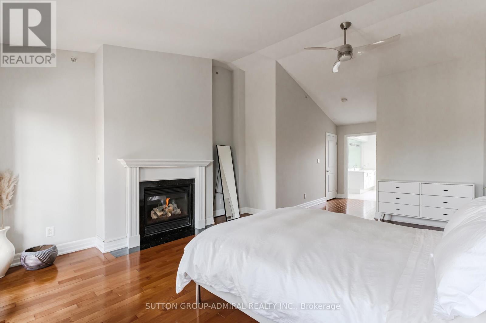 341 Royal York Road, Toronto, Ontario  M8Y 2P8 - Photo 32 - W12490656