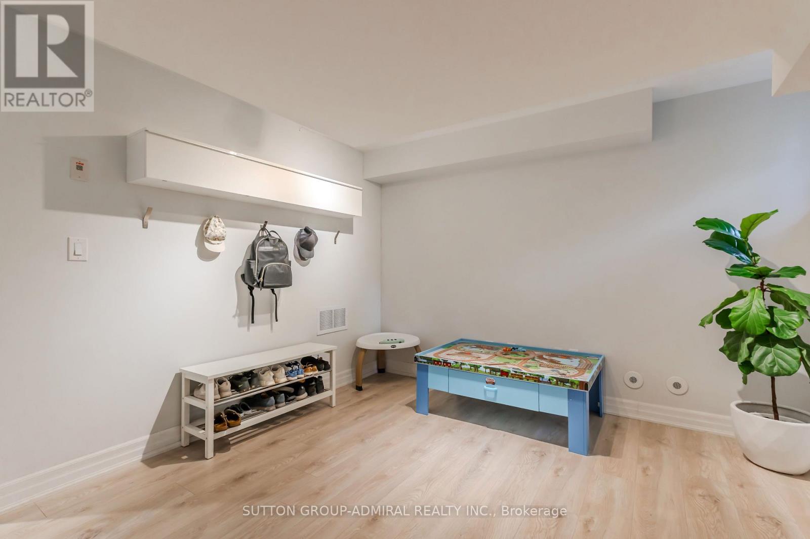 341 Royal York Road, Toronto, Ontario  M8Y 2P8 - Photo 37 - W12490656