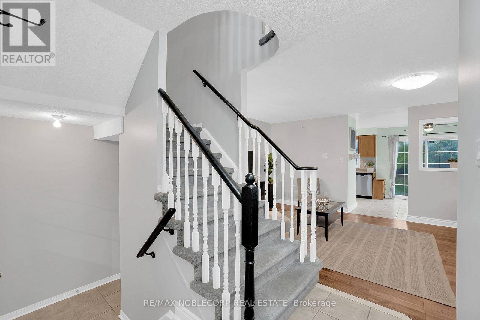 54 Lawren Harris Crescent, Caledon, Ontario  L7E 2W8 - Photo 10 - W12490670