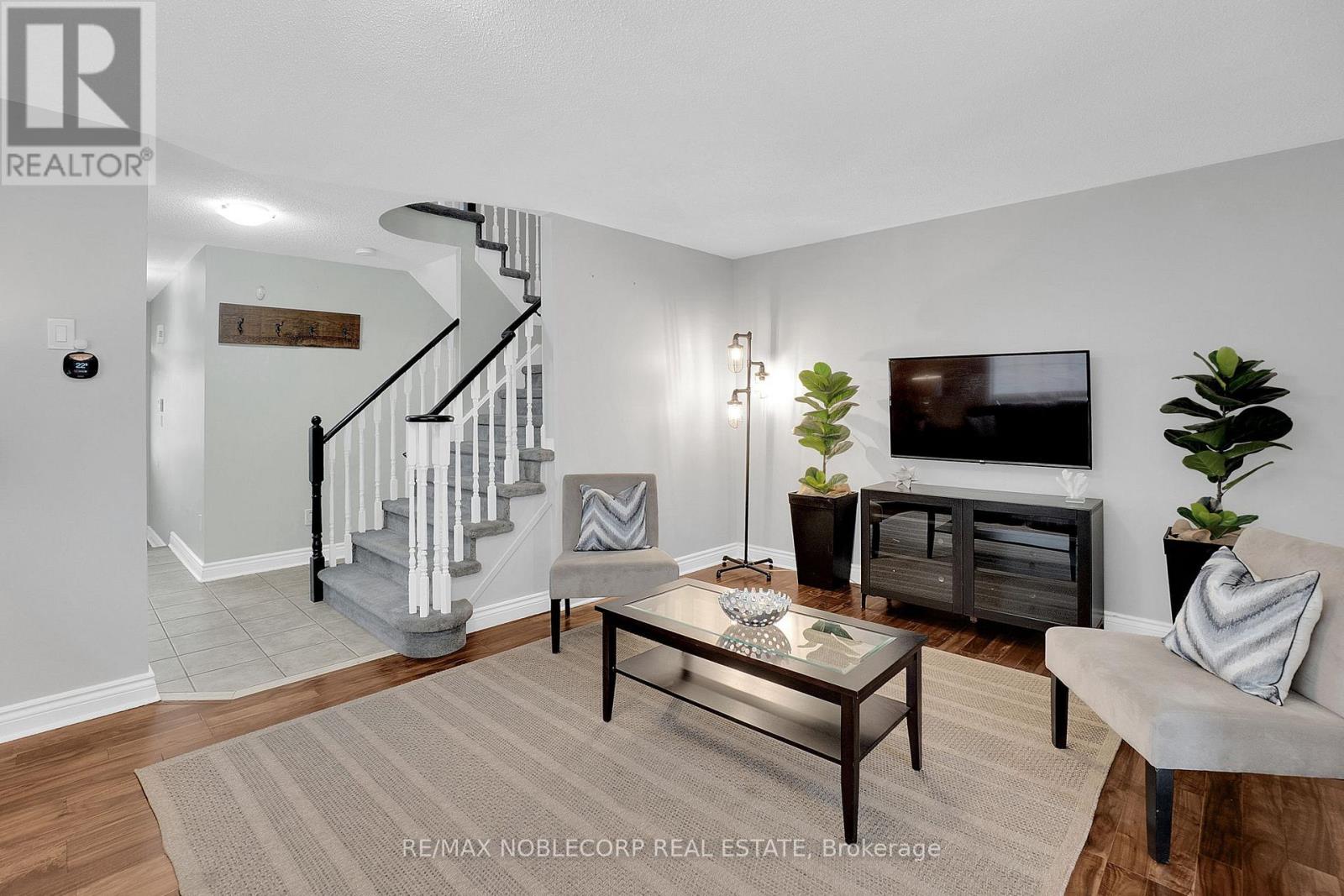 54 Lawren Harris Crescent, Caledon, Ontario  L7E 2W8 - Photo 12 - W12490670