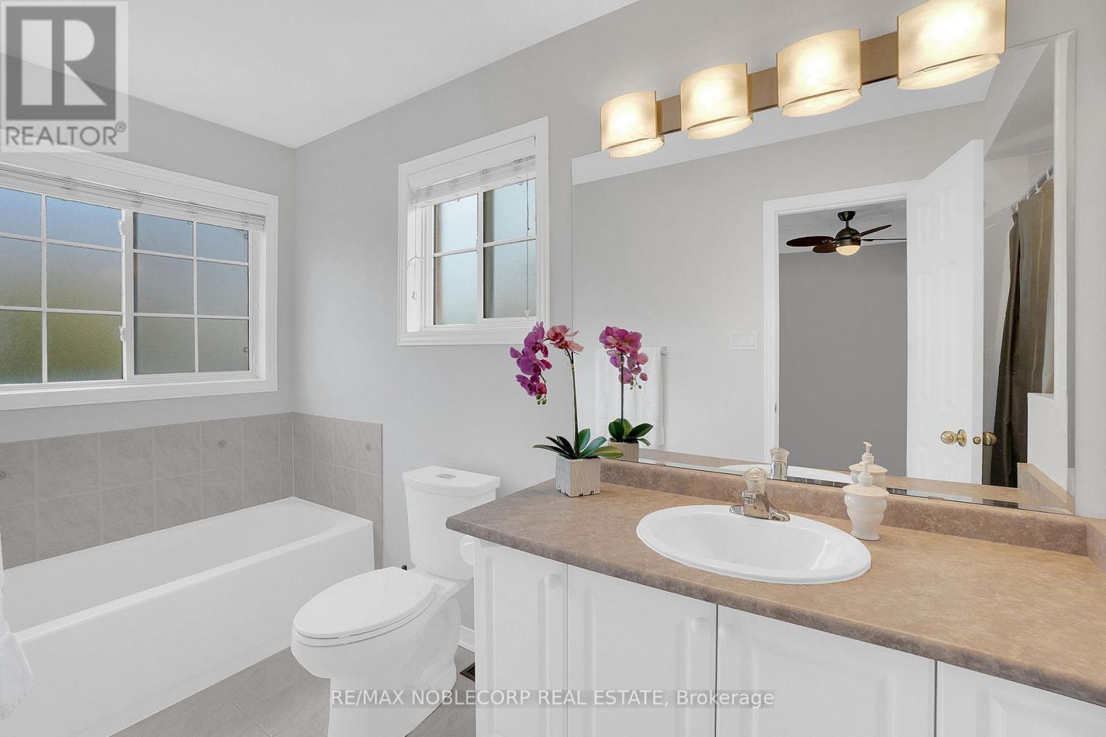 54 Lawren Harris Crescent, Caledon, Ontario  L7E 2W8 - Photo 24 - W12490670