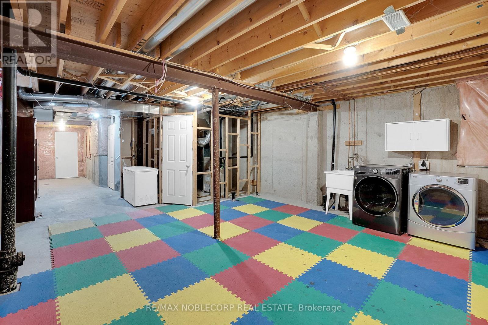 54 Lawren Harris Crescent, Caledon, Ontario  L7E 2W8 - Photo 30 - W12490670