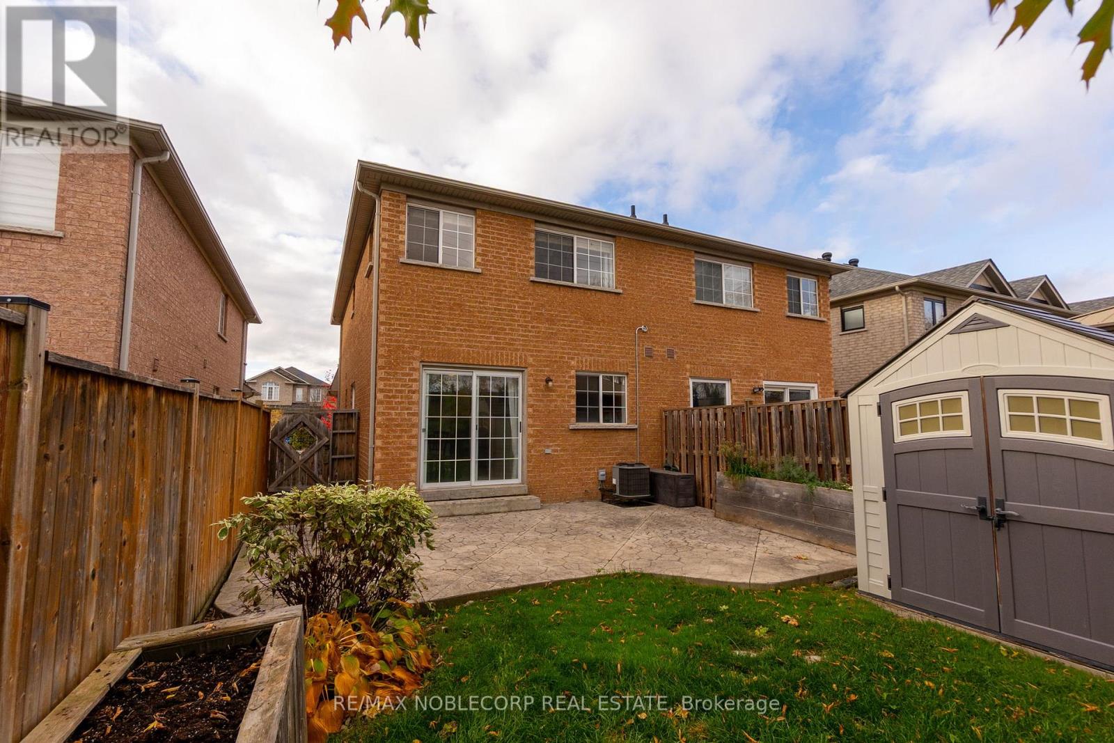 54 Lawren Harris Crescent, Caledon, Ontario  L7E 2W8 - Photo 36 - W12490670