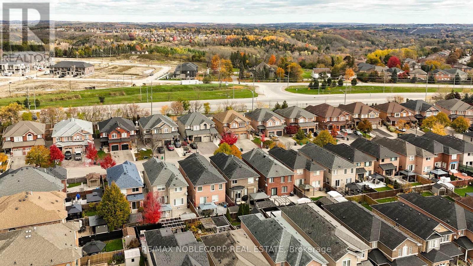 54 Lawren Harris Crescent, Caledon, Ontario  L7E 2W8 - Photo 38 - W12490670