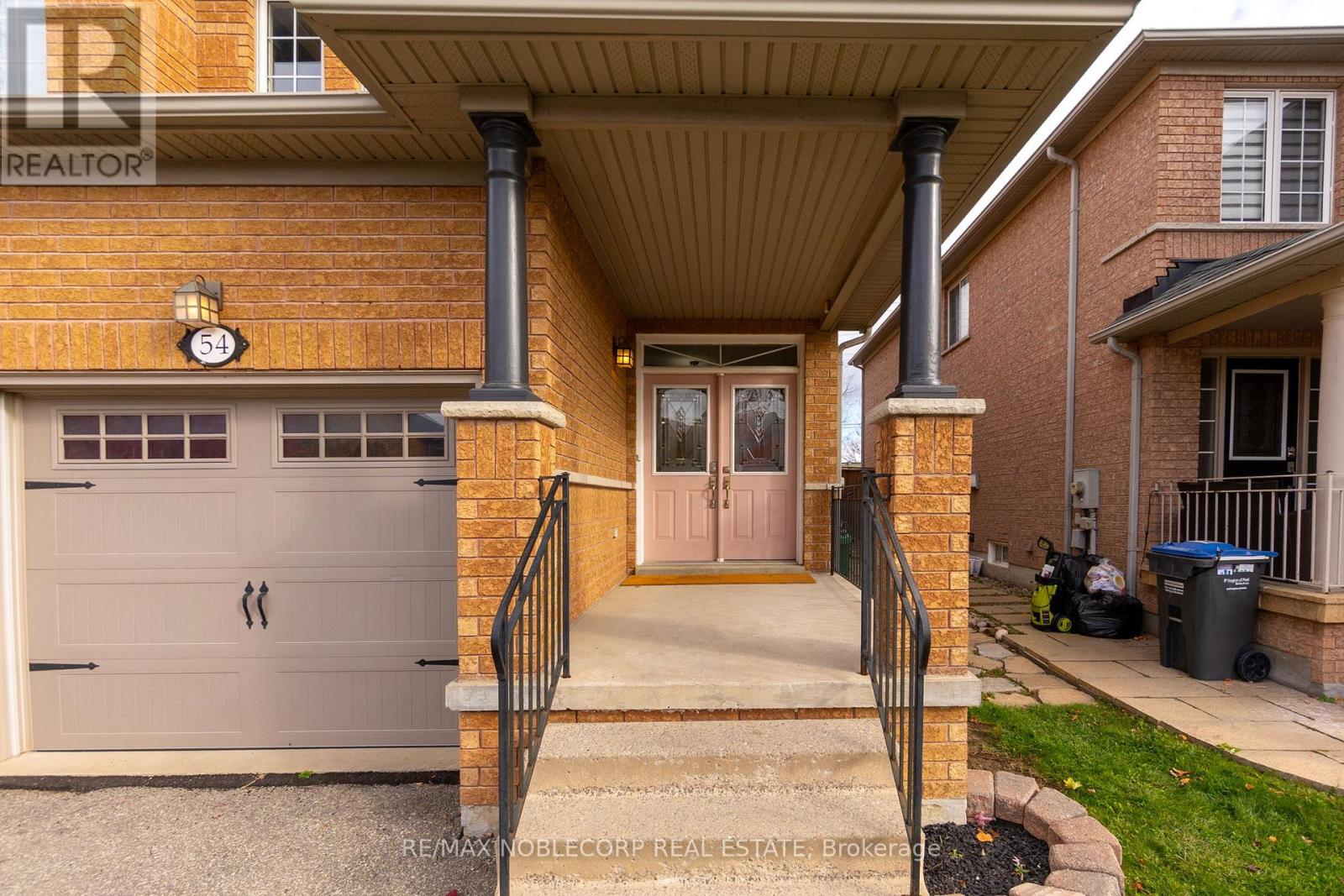 54 Lawren Harris Crescent, Caledon, Ontario  L7E 2W8 - Photo 8 - W12490670