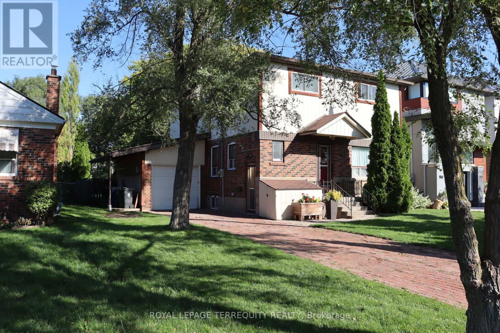 12 Chauncey Avenue, Toronto, Ontario  M8Z 2Z3 - Photo 2 - W12490694