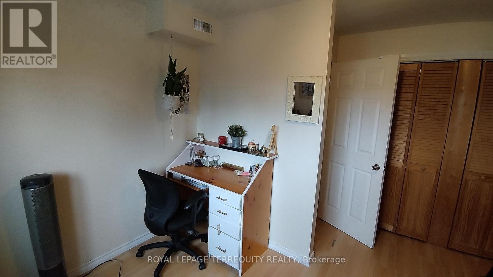 12 Chauncey Avenue, Toronto, Ontario  M8Z 2Z3 - Photo 28 - W12490694