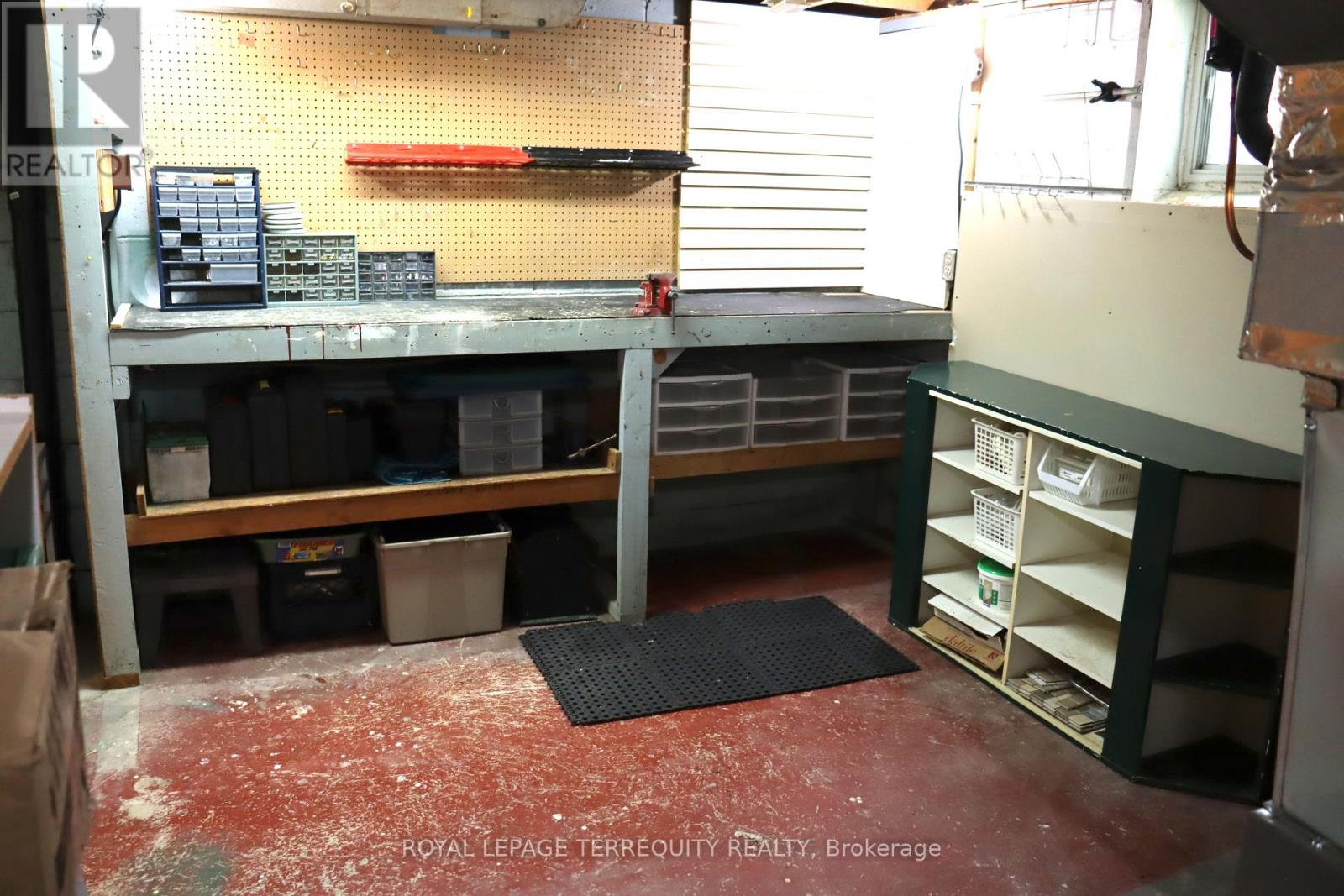 12 Chauncey Avenue, Toronto, Ontario  M8Z 2Z3 - Photo 33 - W12490694