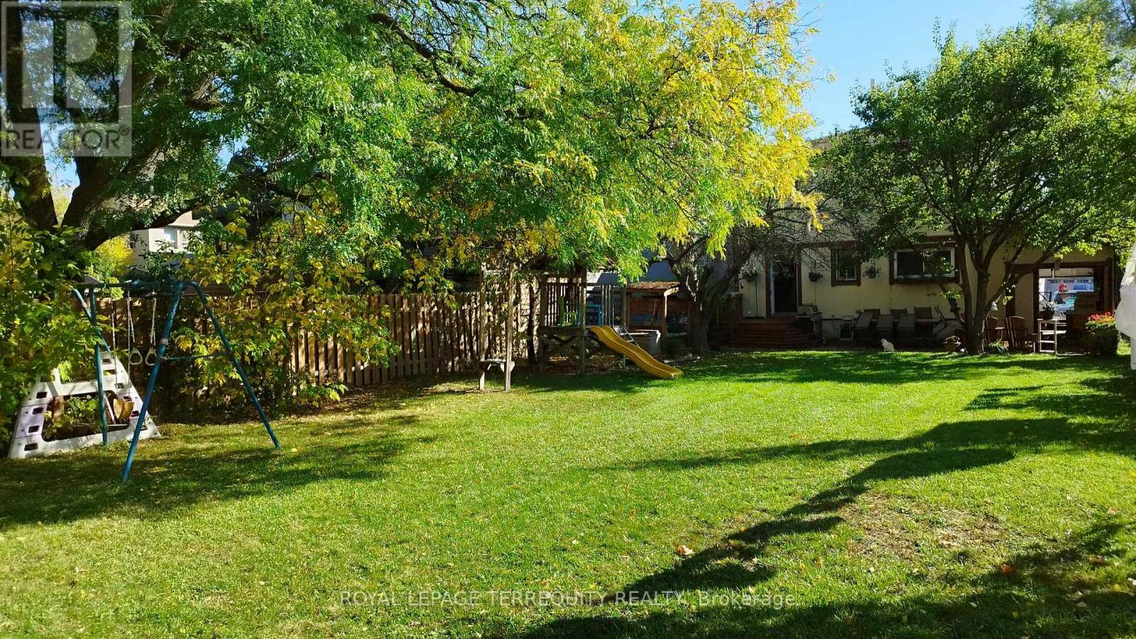 12 Chauncey Avenue, Toronto, Ontario  M8Z 2Z3 - Photo 38 - W12490694