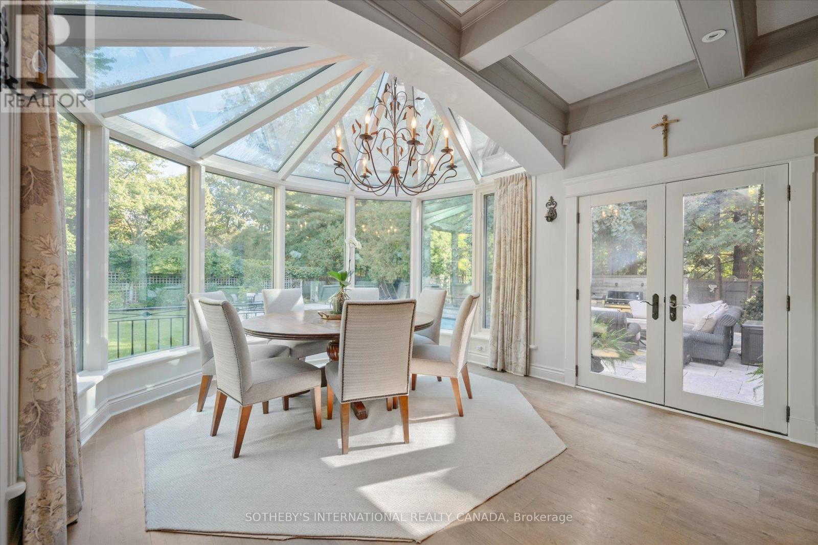 29 North Drive, Toronto, Ontario  M9A 4R1 - Photo 14 - W12490698