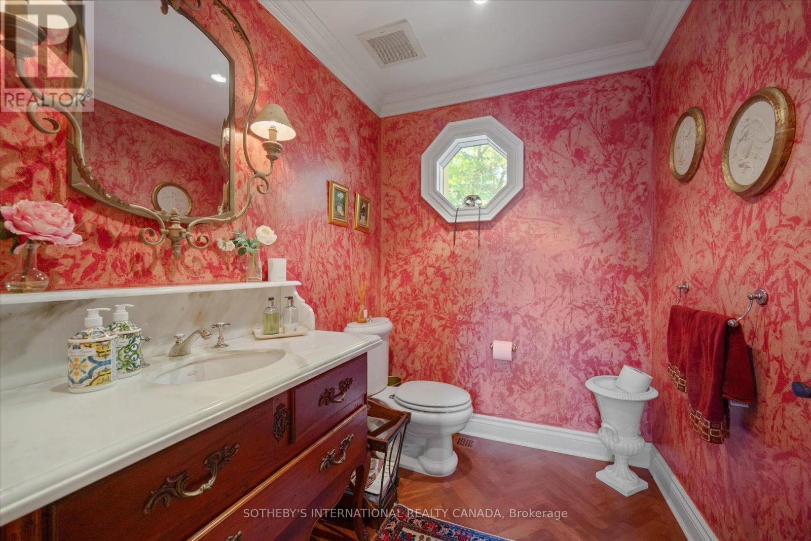 29 North Drive, Toronto, Ontario  M9A 4R1 - Photo 17 - W12490698