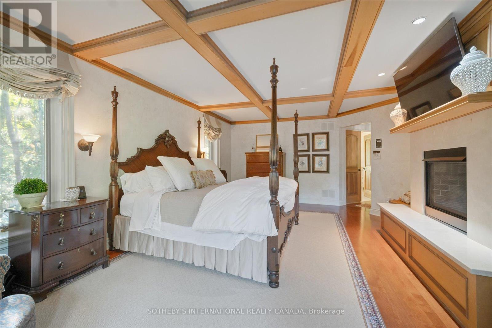 29 North Drive, Toronto, Ontario  M9A 4R1 - Photo 24 - W12490698