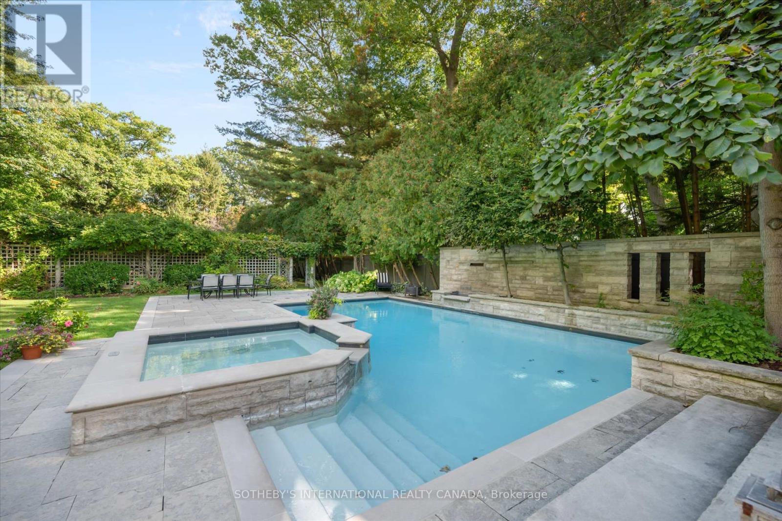 29 North Drive, Toronto, Ontario  M9A 4R1 - Photo 37 - W12490698