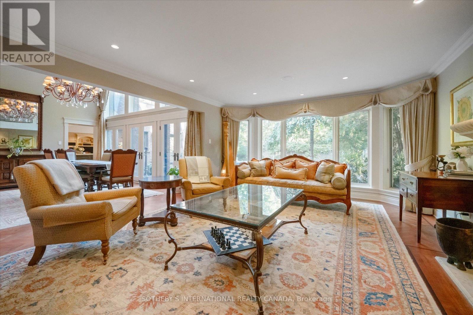 29 North Drive, Toronto, Ontario  M9A 4R1 - Photo 6 - W12490698