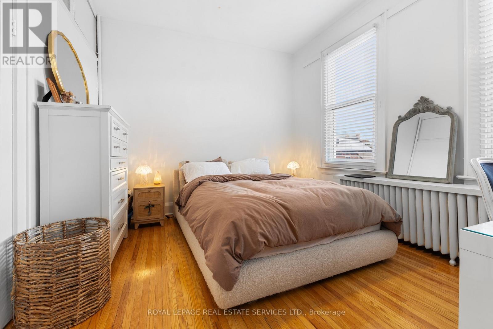 2 - 179 Lakeshore Road E, Oakville, Ontario  L6J 1H5 - Photo 11 - W12490728