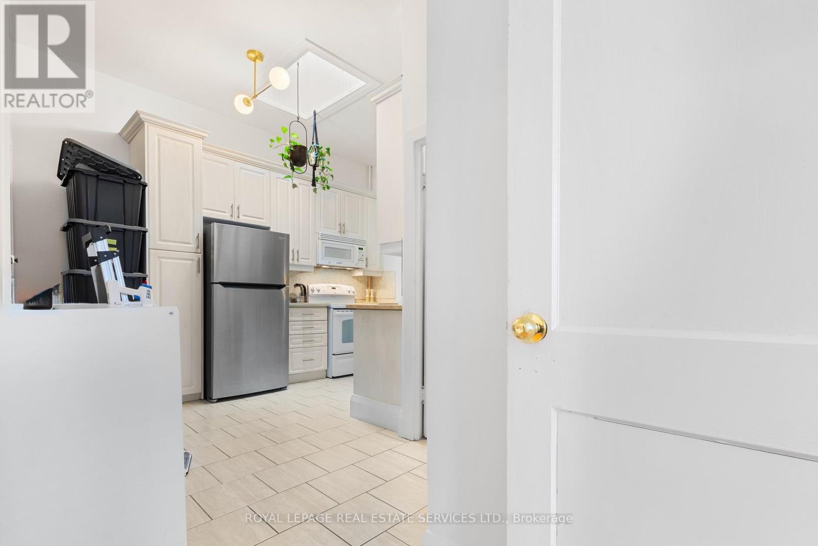 2 - 179 Lakeshore Road E, Oakville, Ontario  L6J 1H5 - Photo 12 - W12490728