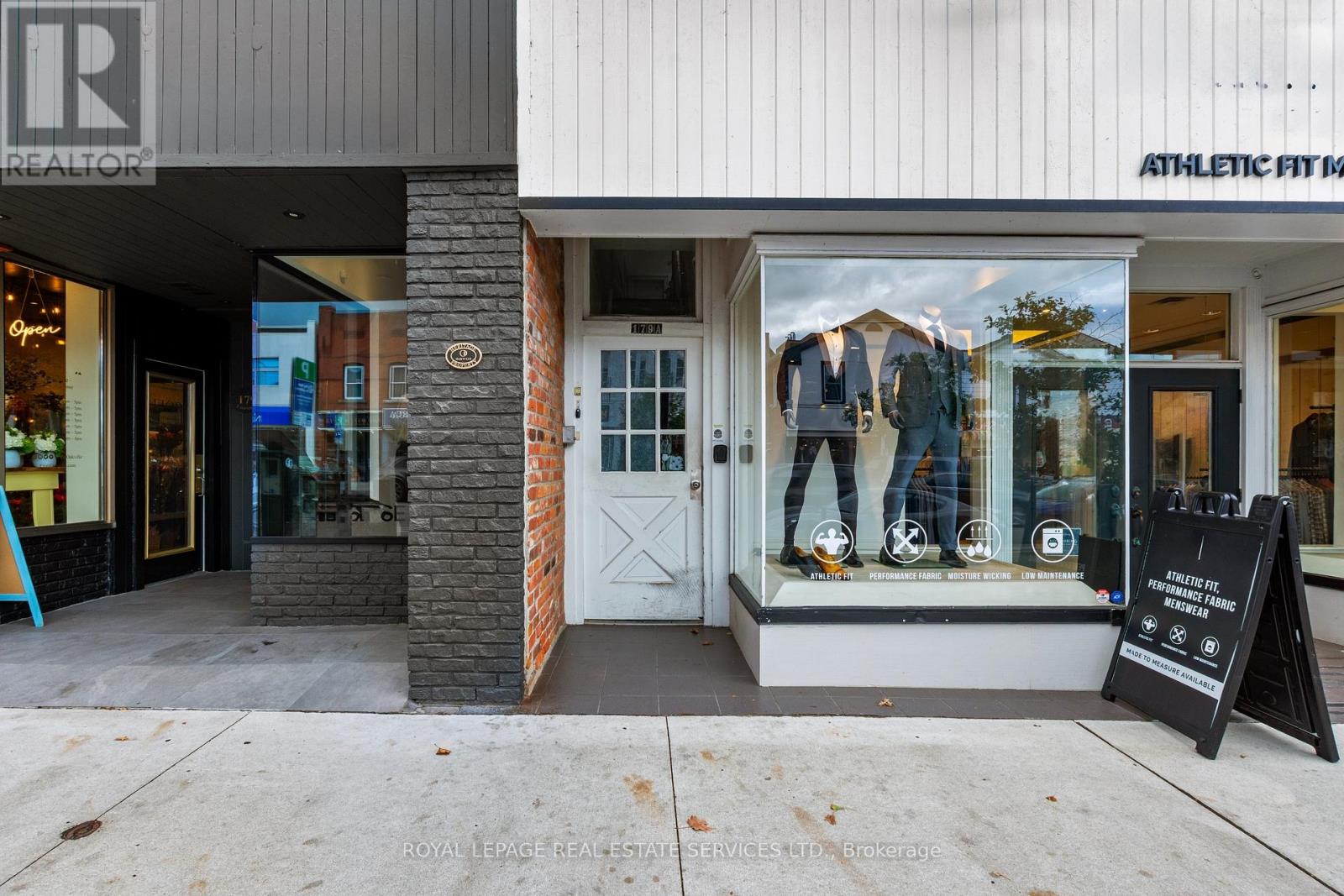 2 - 179 Lakeshore Road E, Oakville, Ontario  L6J 1H5 - Photo 3 - W12490728