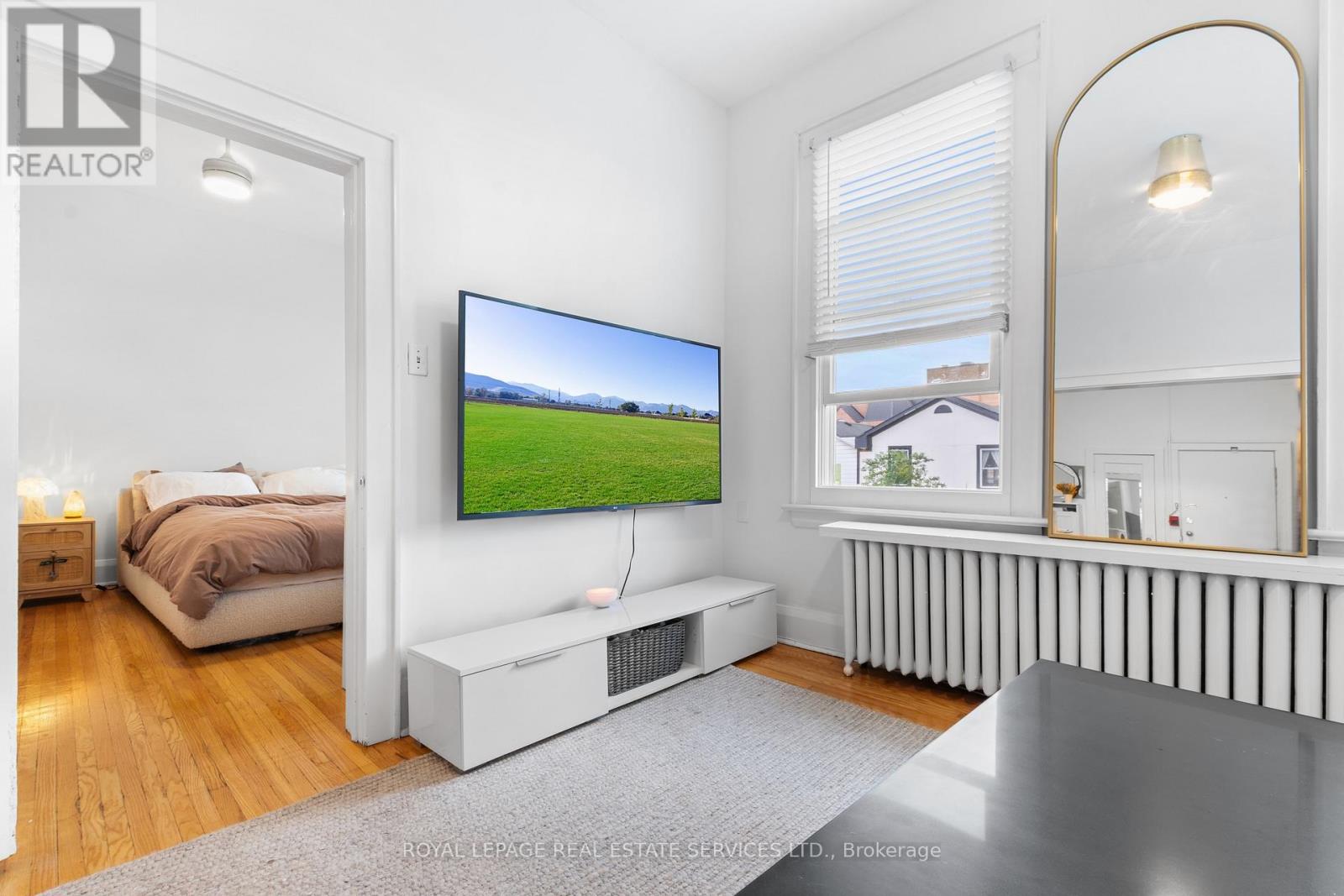 2 - 179 Lakeshore Road E, Oakville, Ontario  L6J 1H5 - Photo 9 - W12490728