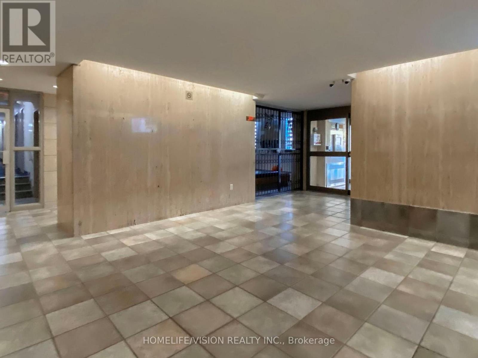 713 - 9 Four Winds Drive, Toronto, Ontario  M3J 2T1 - Photo 3 - W12490734