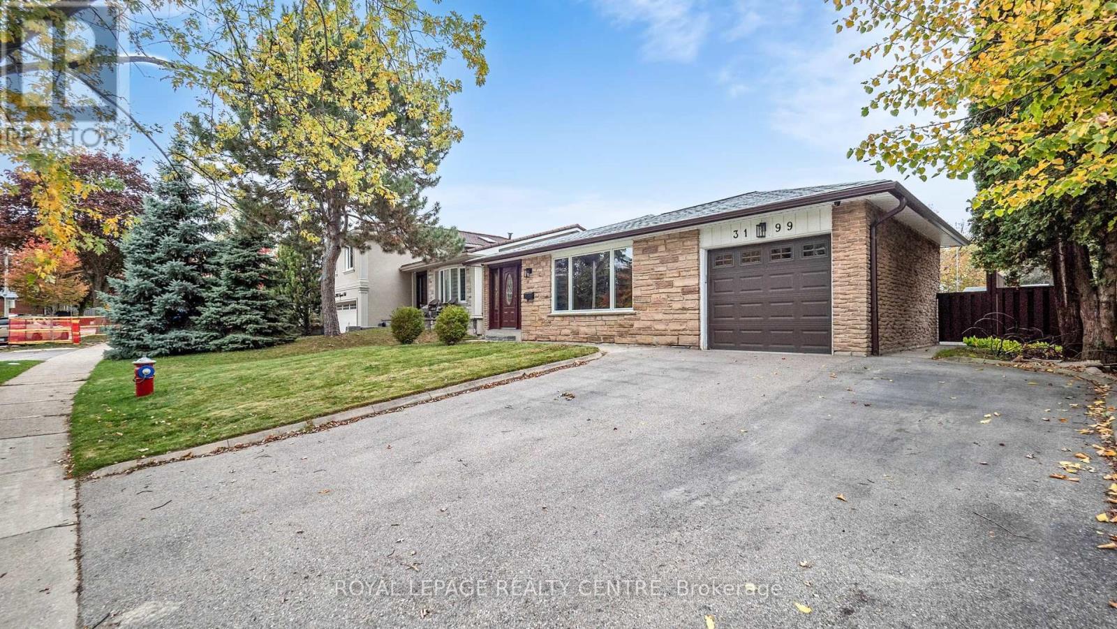 3199 Rymal Road, Mississauga, Ontario  L4Y 3B8 - Photo 2 - W12490752