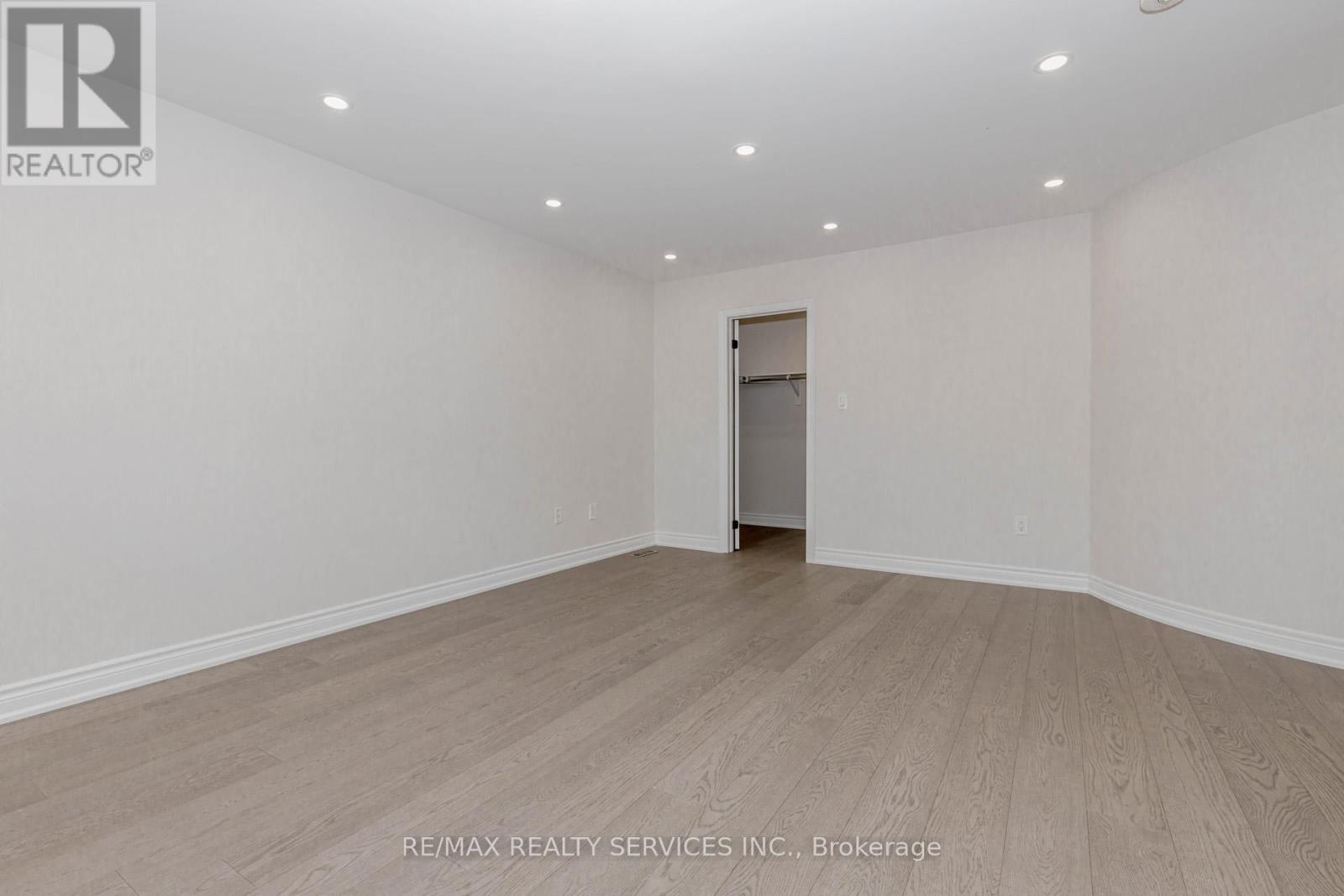 50 Amboise Crescent, Brampton, Ontario  L7A 3H2 - Photo 23 - W12490764