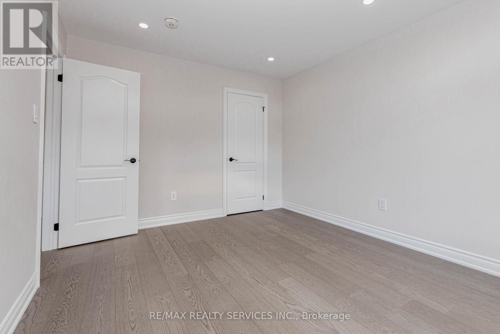 50 Amboise Crescent, Brampton, Ontario  L7A 3H2 - Photo 37 - W12490764