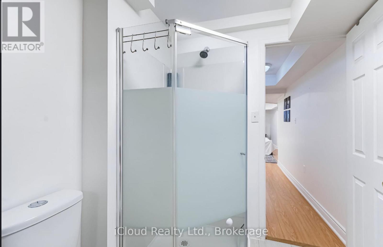 6973 Lisanne Court, Mississauga, Ontario  L5N 6Z7 - Photo 20 - W12490834